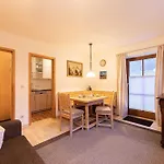 Ferienwohnung Waldblick - Freundlich Eingerichtete Ferienwohnung